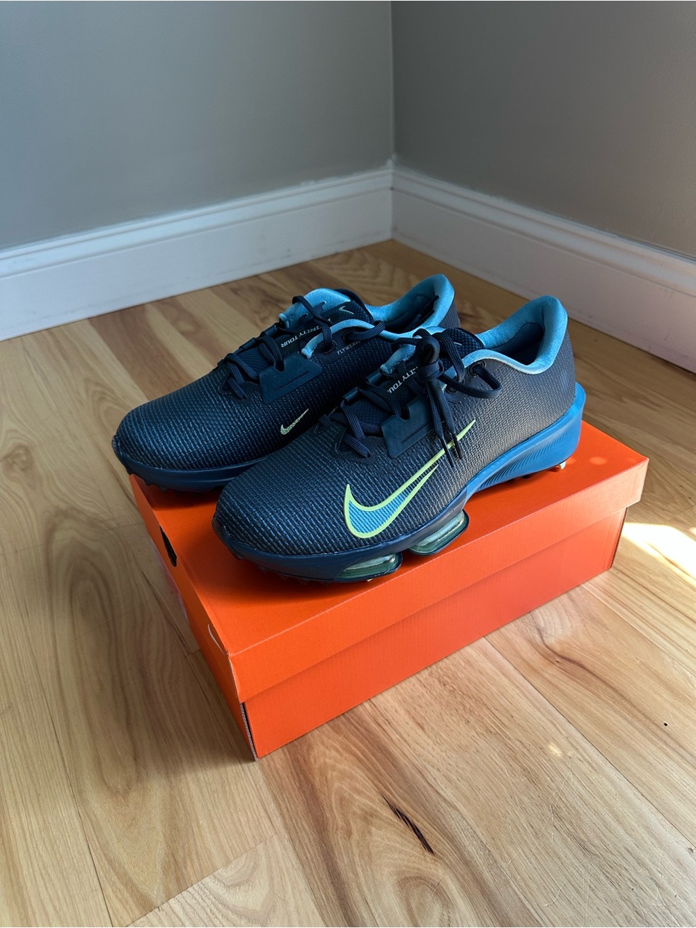 Nike Navy Golf Shoes with Neon Green Swoosh